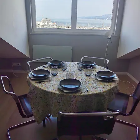 Apartment On The Sea In Downtown